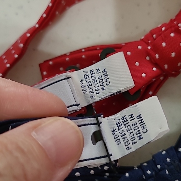 Izod boy's polka-dot bowties - Picture 3 of 3